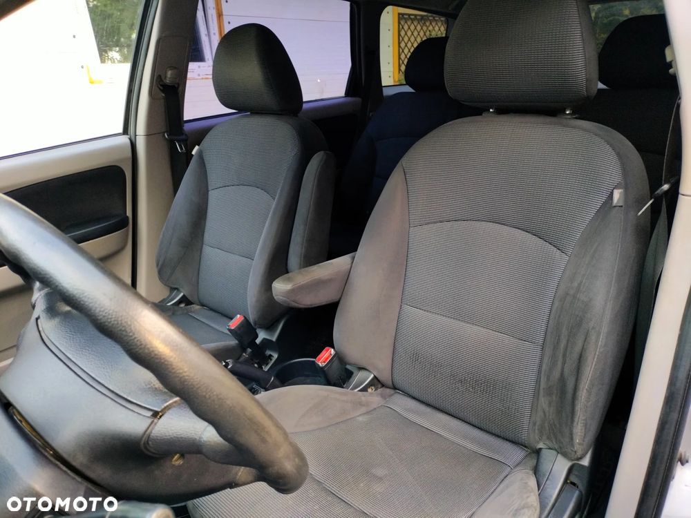 Mitsubishi Grandis - 20