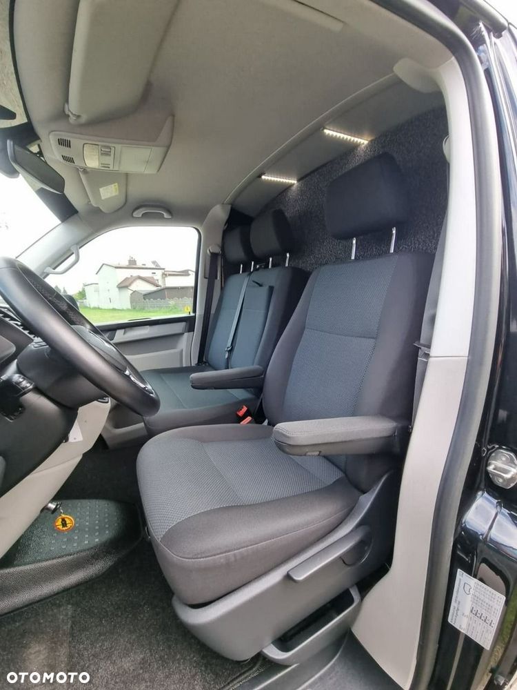 Volkswagen Transporter - 11