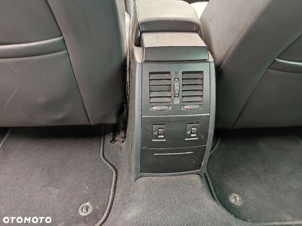 Skoda Octavia 2.0 TDI DPF RS - 10