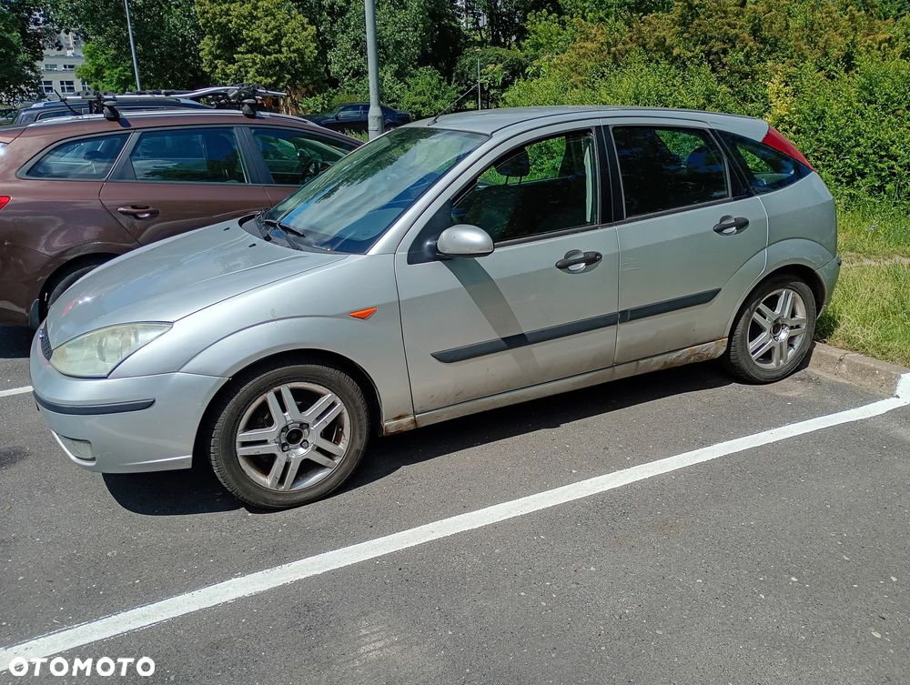 Ford Focus 1.6 Ambiente - 18