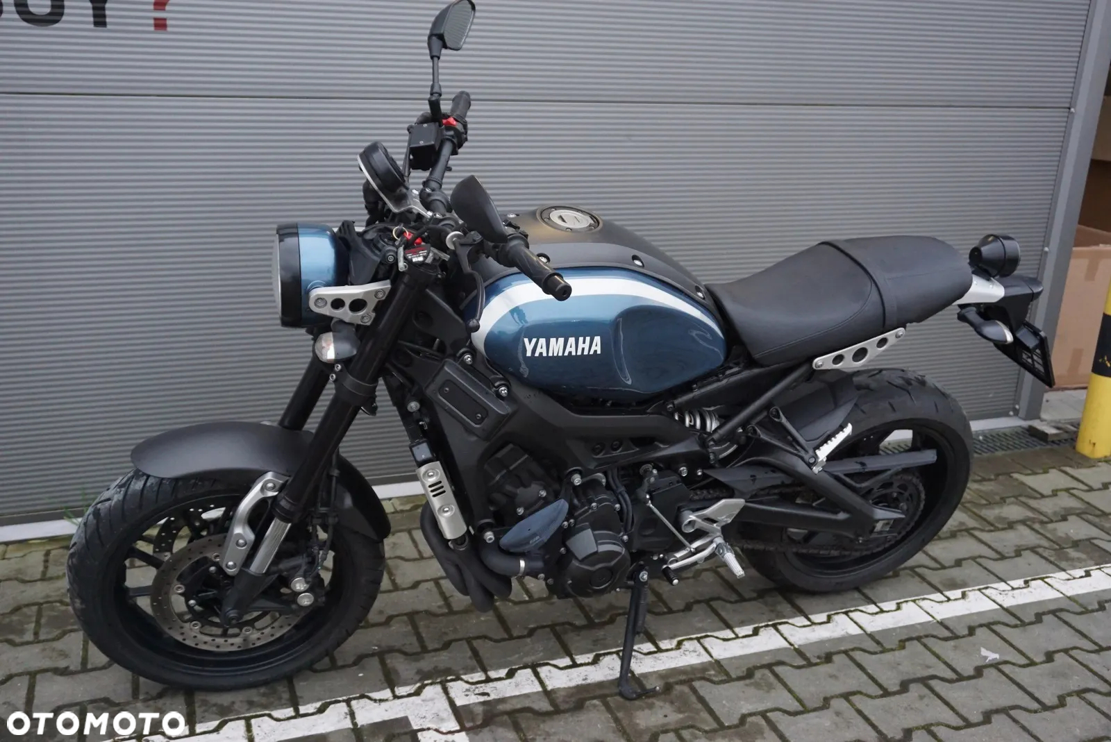 Yamaha XSR - 6