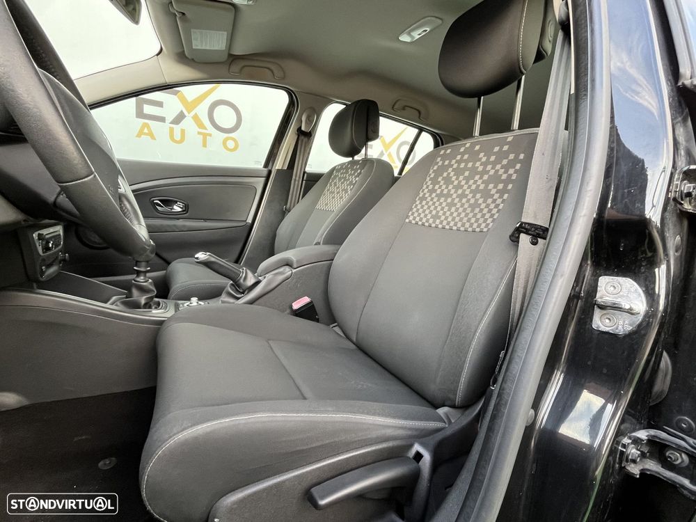 Renault Mégane Sport Tourer - 14