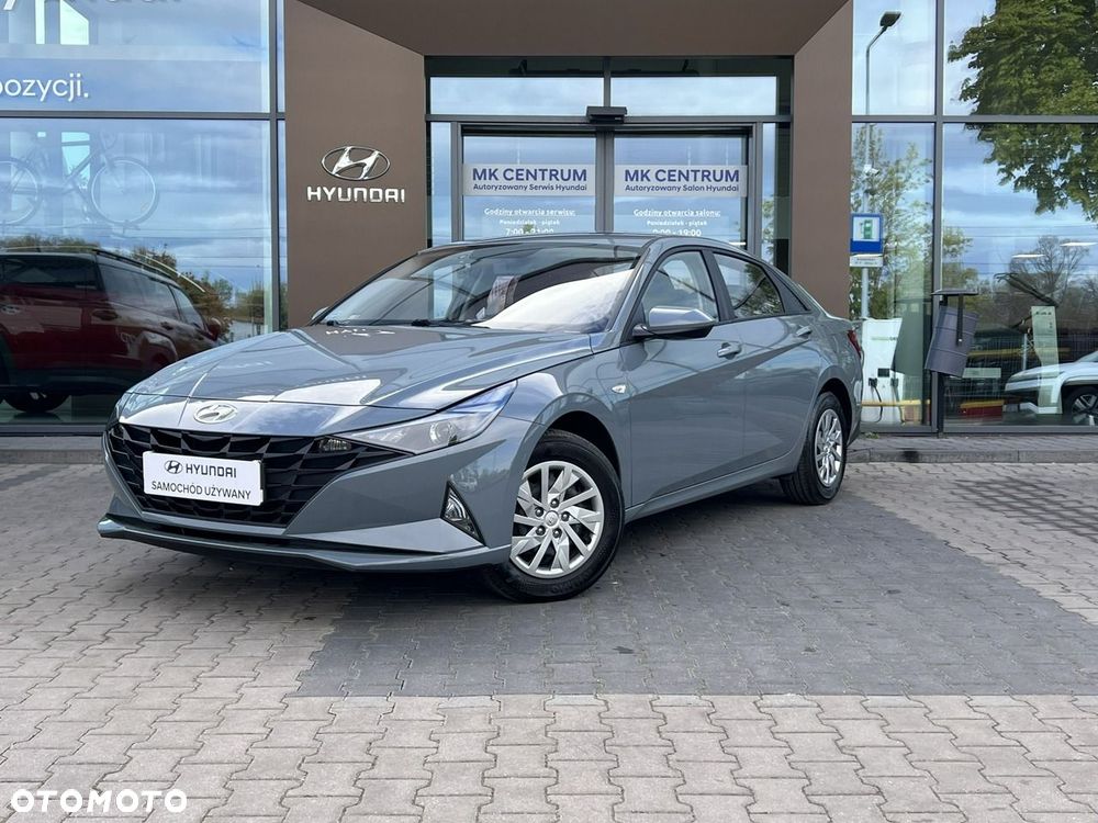 Hyundai Elantra - 3