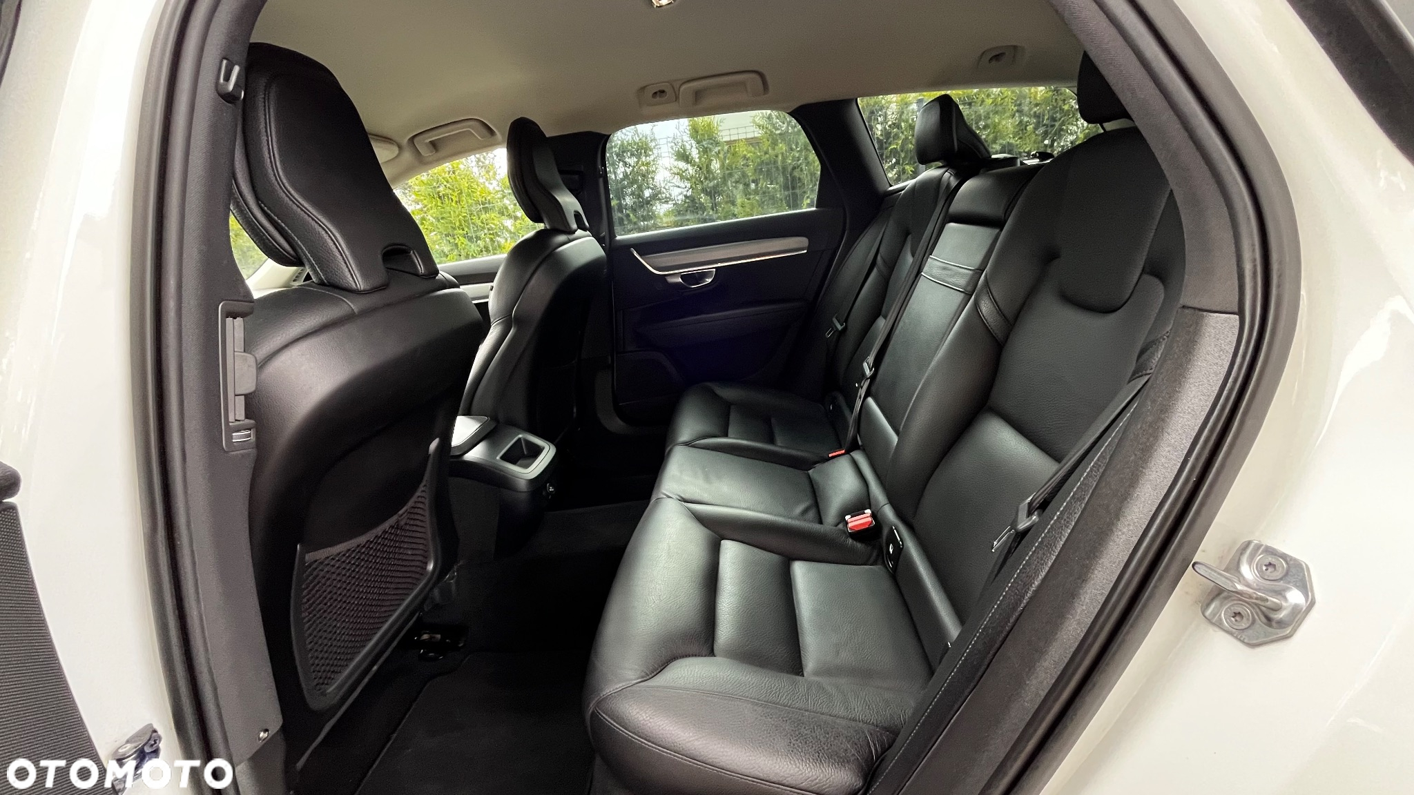Volvo V90 D4 AWD Geartronic Momentum - 17