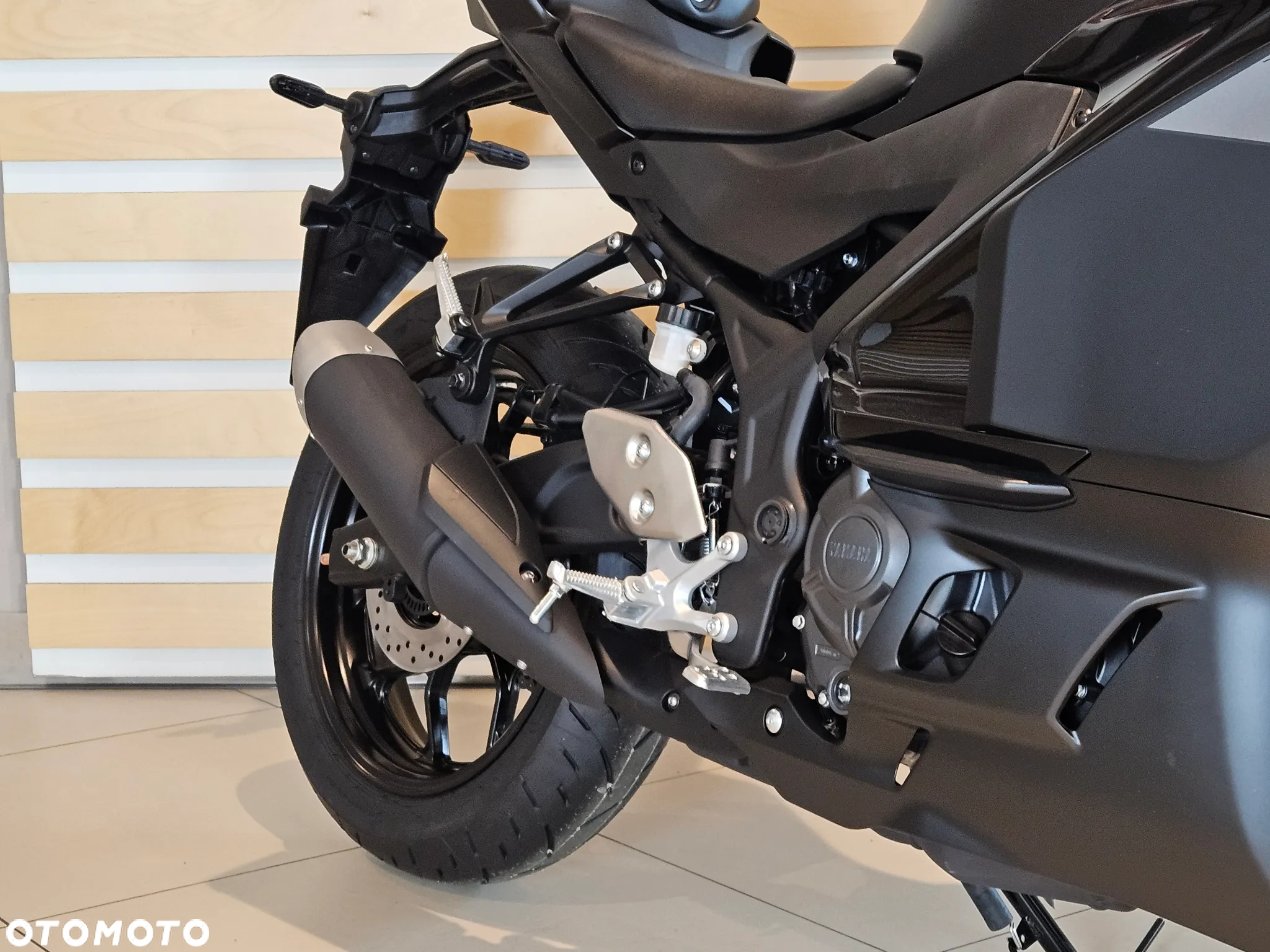 Yamaha R3 - 19