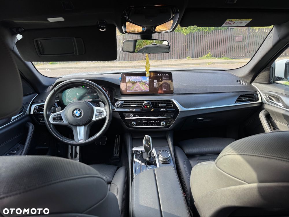 BMW Seria 5 520d xDrive mHEV M Sport sport - 15