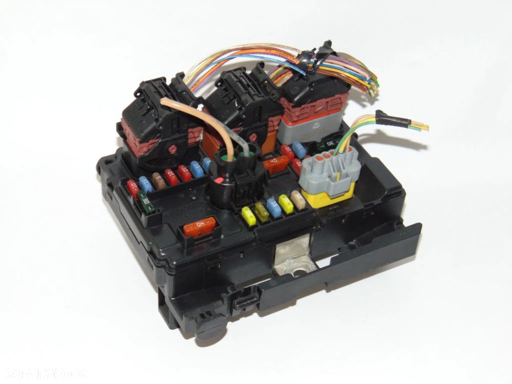 Moduł sterownik BSM skrzynka puszka bezpieczników 9664997880 Citroen C2 C3 FL lift Peugeot 1007 207 05-12r - 1