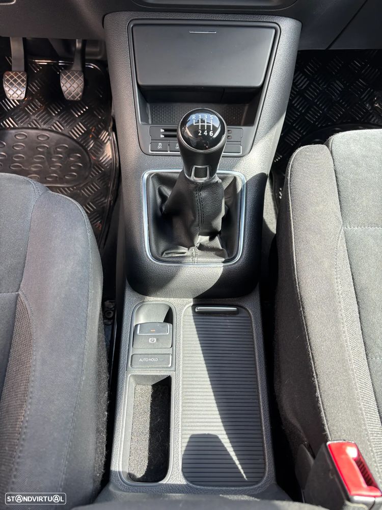 VW Tiguan 2.0 TDi Sport BlueMotion - 15