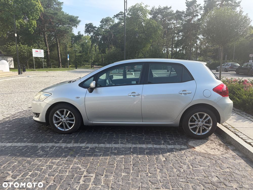 Toyota Auris 1.6 Luna - 5