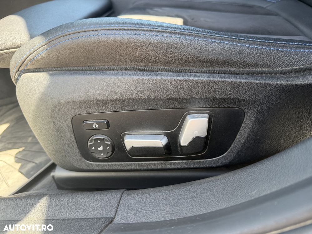 BMW Seria 3 320i AT - 10