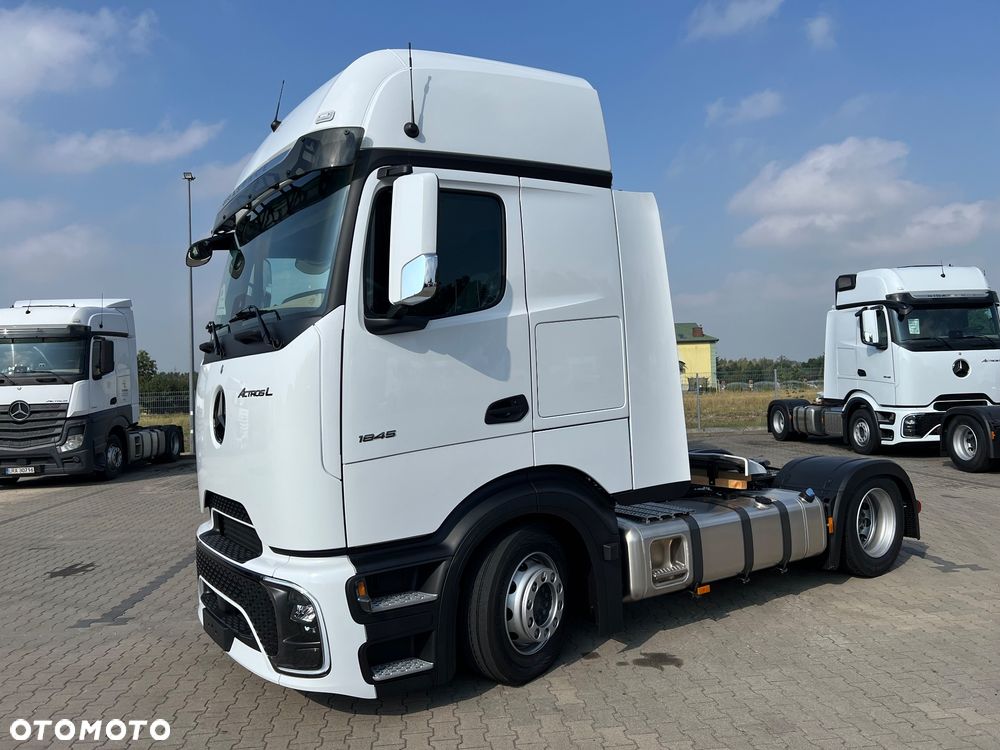 Mercedes-Benz ACTROS - 2