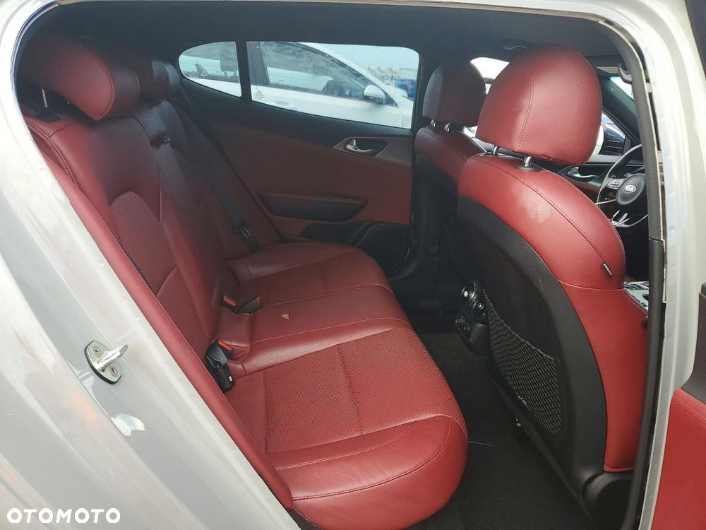Kia Stinger 3.3 T-GDI V6 GT AWD - 10