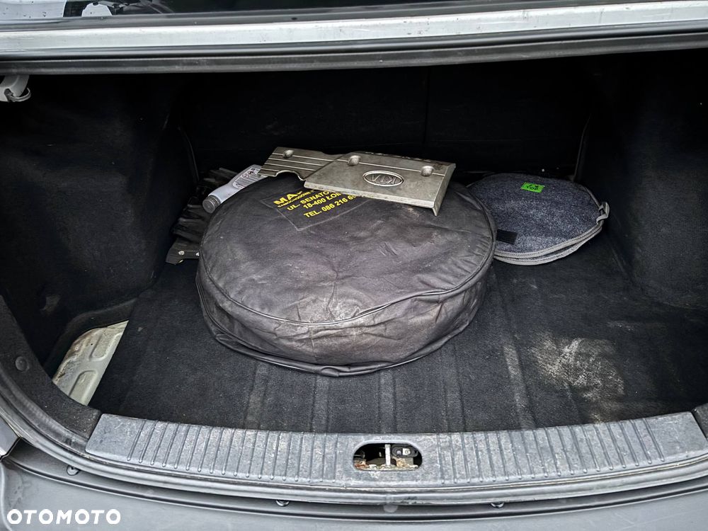 Kia Rio 1.4 / City - 14