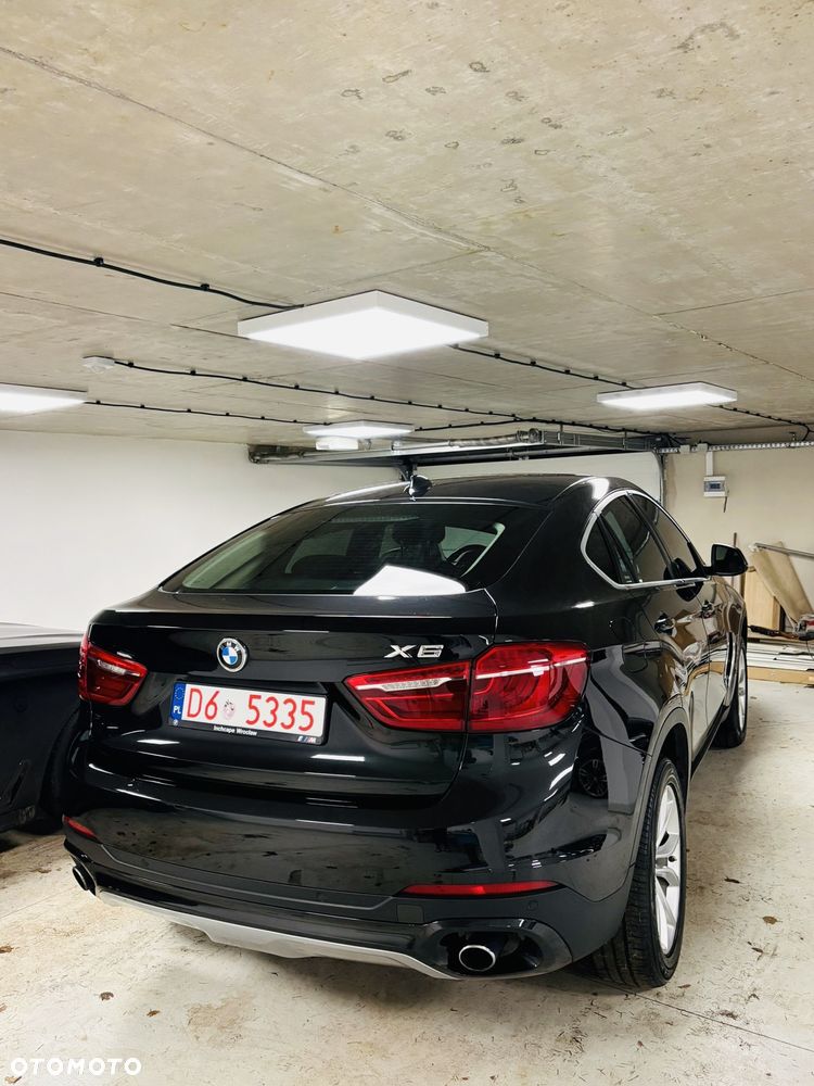 BMW X6 - 25