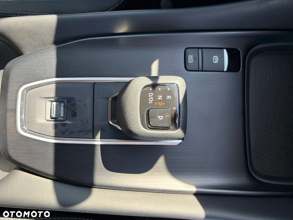 Nissan Qashqai 1.3 DIG-T MHEV N-Connecta Xtronic - 18