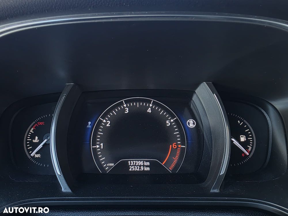 Renault Megane TCe GPF Zen - 6