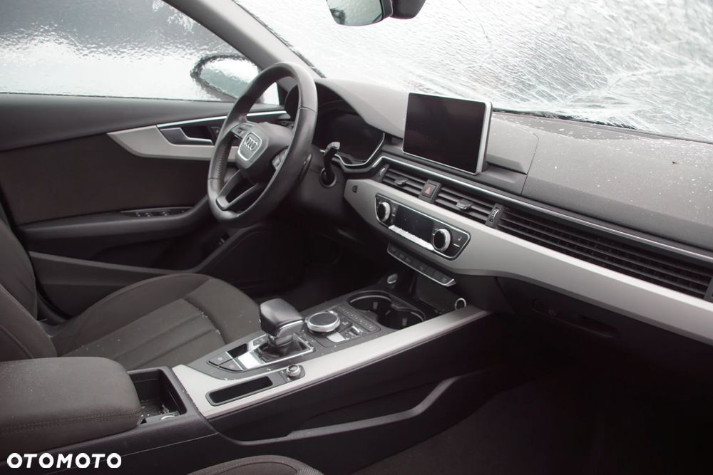 Auto na części - Audi A4 B9 S-Line 2.0 TFSI 190 KM DLVA TFE LS9R 2018R Silnik Skrzynia Drzwi Błotnik Zderzak Klapa Lampa Lusterko Szyba Deska Kokpit Sterownik Moduł Czujnik Licznik Wyświetlacz Panel Kierownica - 15