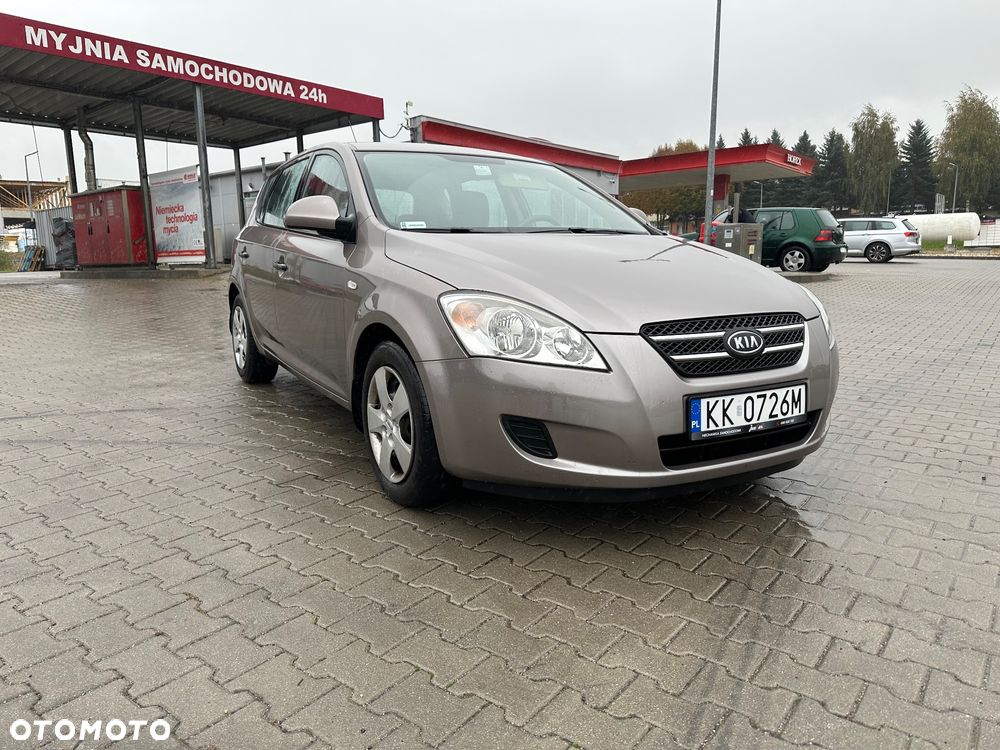 Kia Ceed Cee'd 1.4 Comfort - 1
