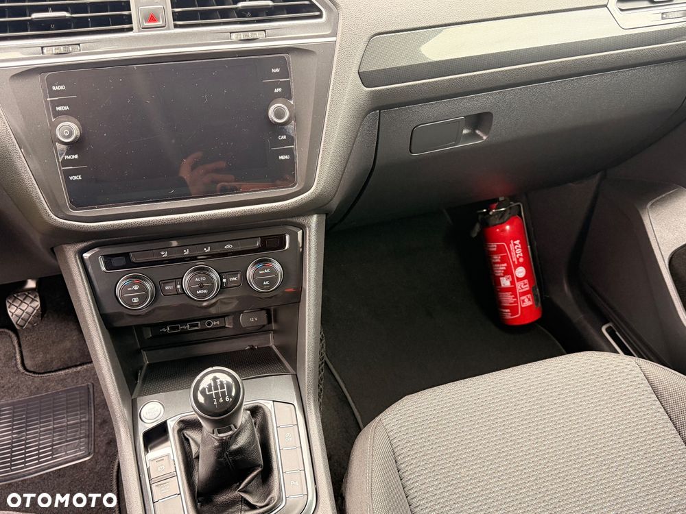 Volkswagen Tiguan - 24