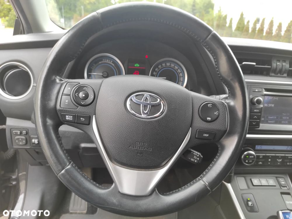 Toyota Auris 1.8 Travel - 27