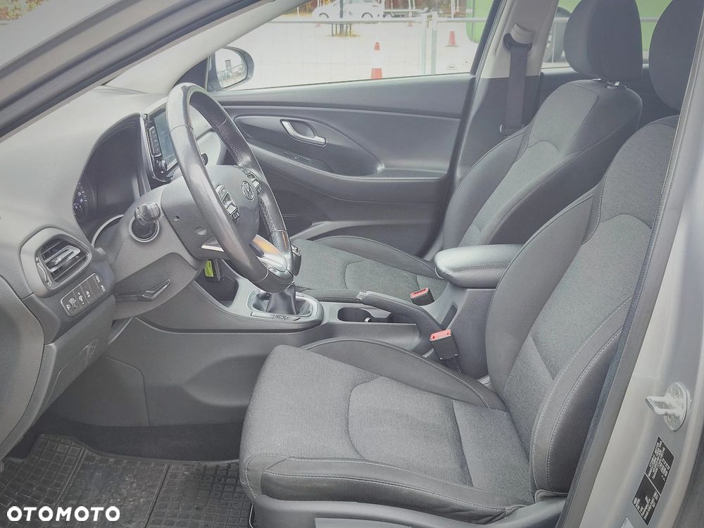 Hyundai i30 1.5 DPI Comfort - 9