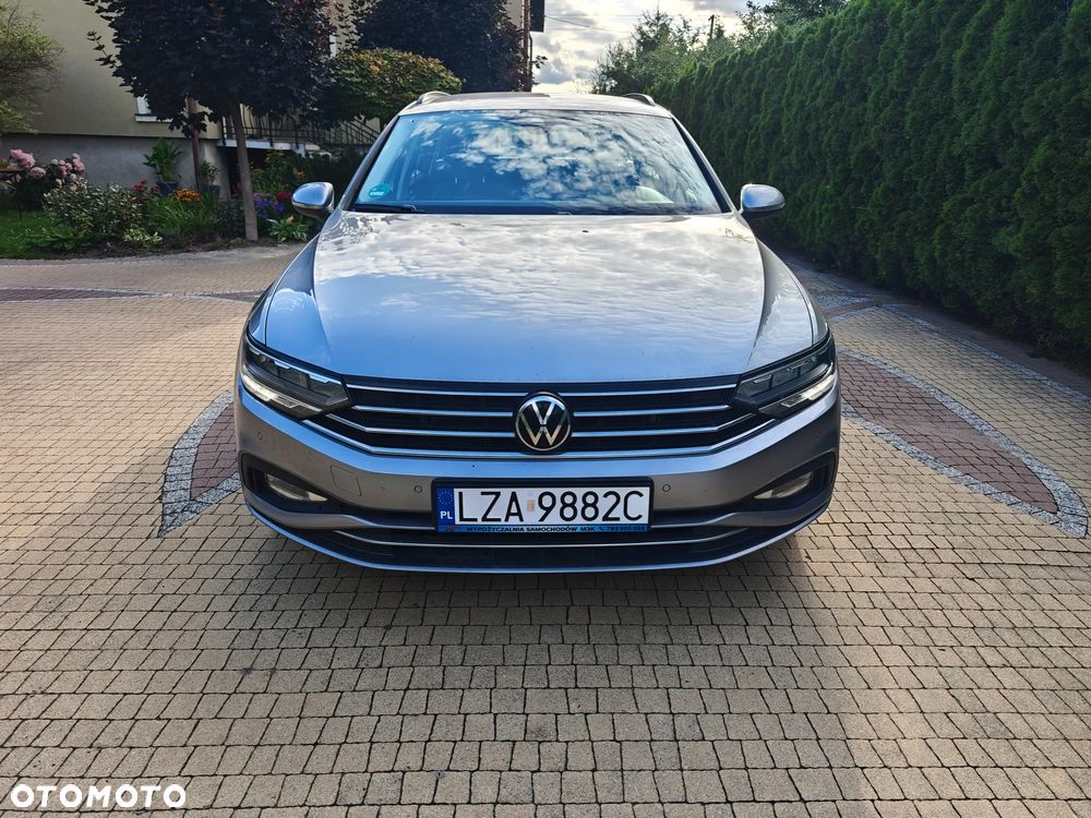 Volkswagen Passat - 2