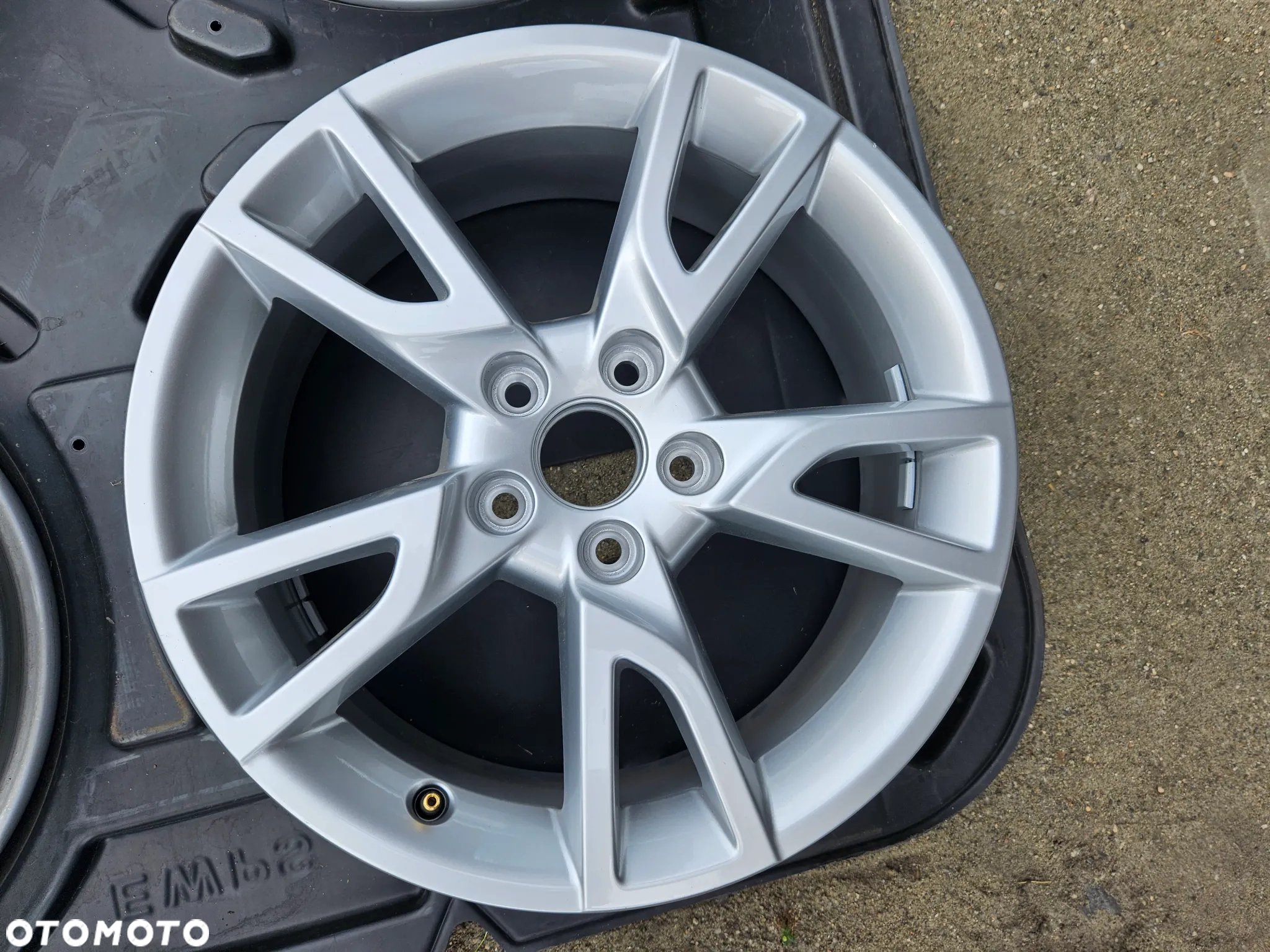 FELGI Org. 17 AUDI Q3 8U0071497 A6 C6 A4 B7 NOWE !! - 3