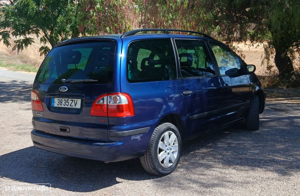 Ford Galaxy 1.9 TDi Ghia - 4