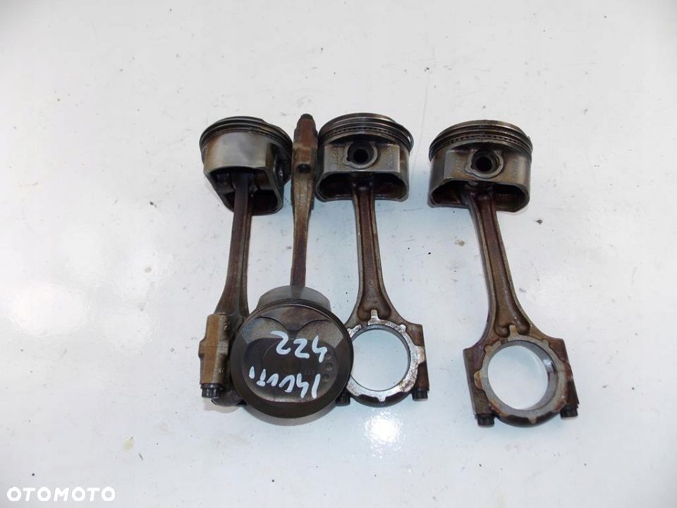 TŁOK KORBOWÓD TOYOTA COROLLA E12 1.4 VVTI 4ZZ - 1