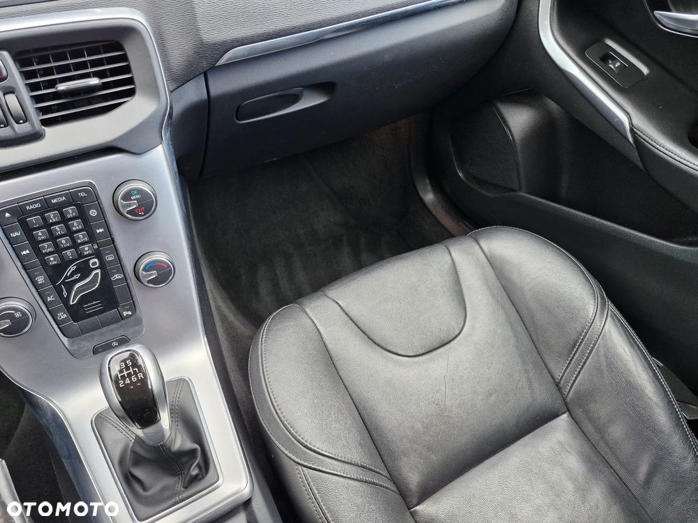 Volvo V40 D2 Inscription - 29