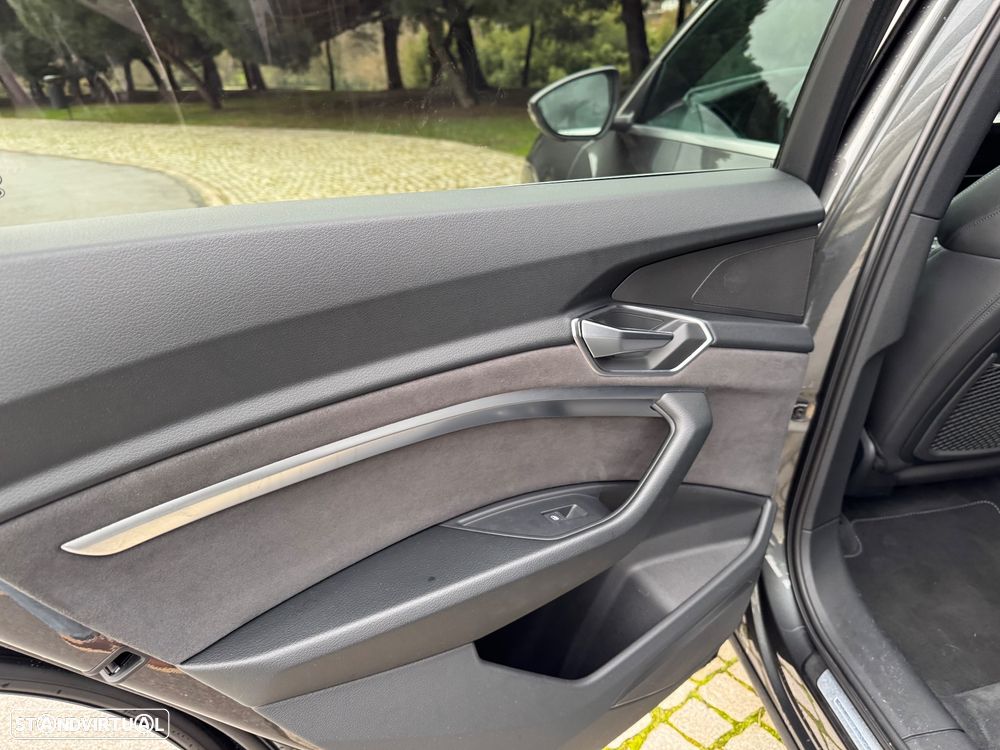 Audi e-tron 55 quattro S line - 22