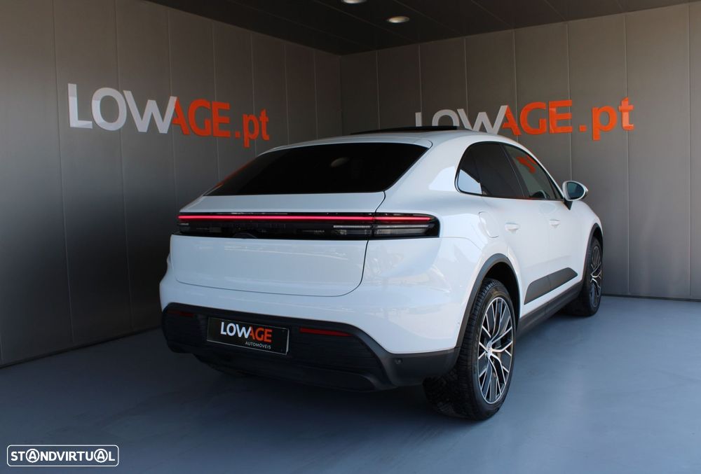 Porsche Macan Electric 4 - 45