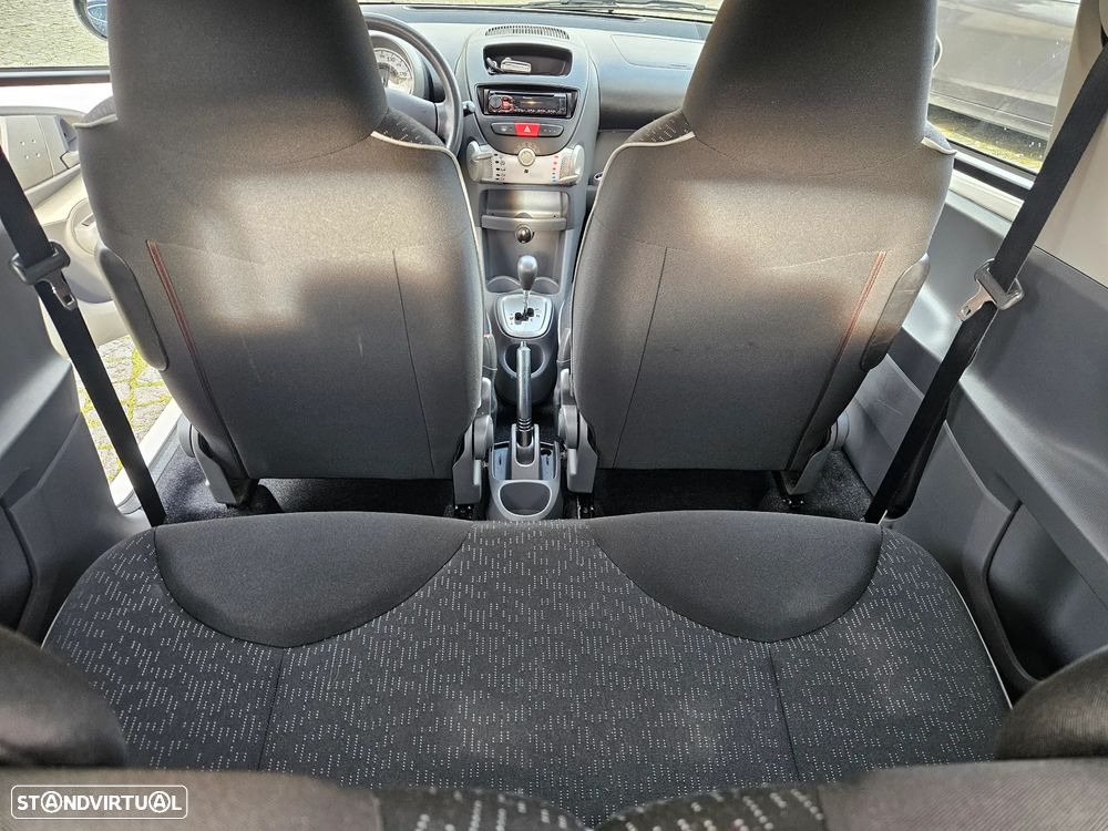 Peugeot 107 1.0 Active 2-Tronic - 12