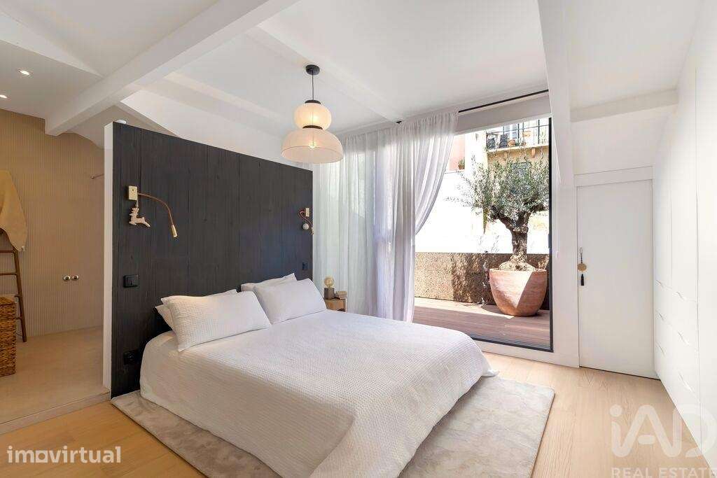 Apartamento T2 em Misericórdia de 94,7 m2 - Grande imagem: 3/22