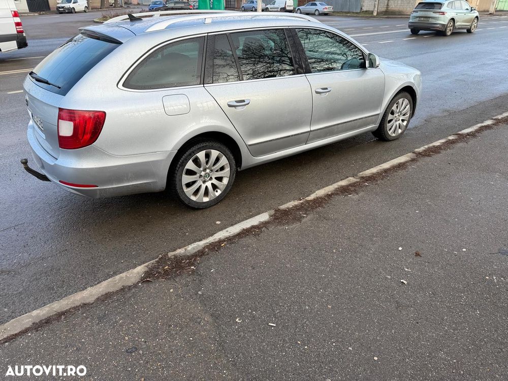 Skoda Superb 2.0 TDI Ambition DSG - 6