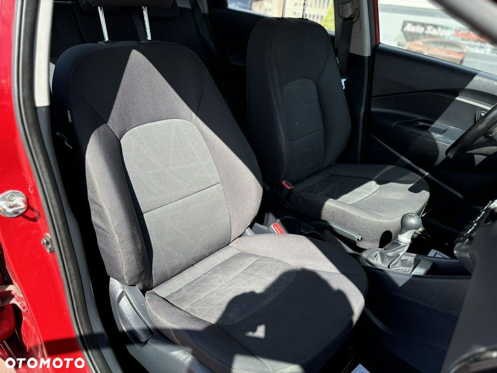 Kia Rio - 24
