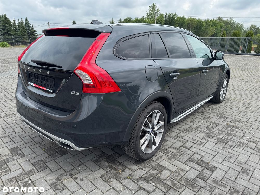 Volvo V60 Cross Country D3 Momentum - 9
