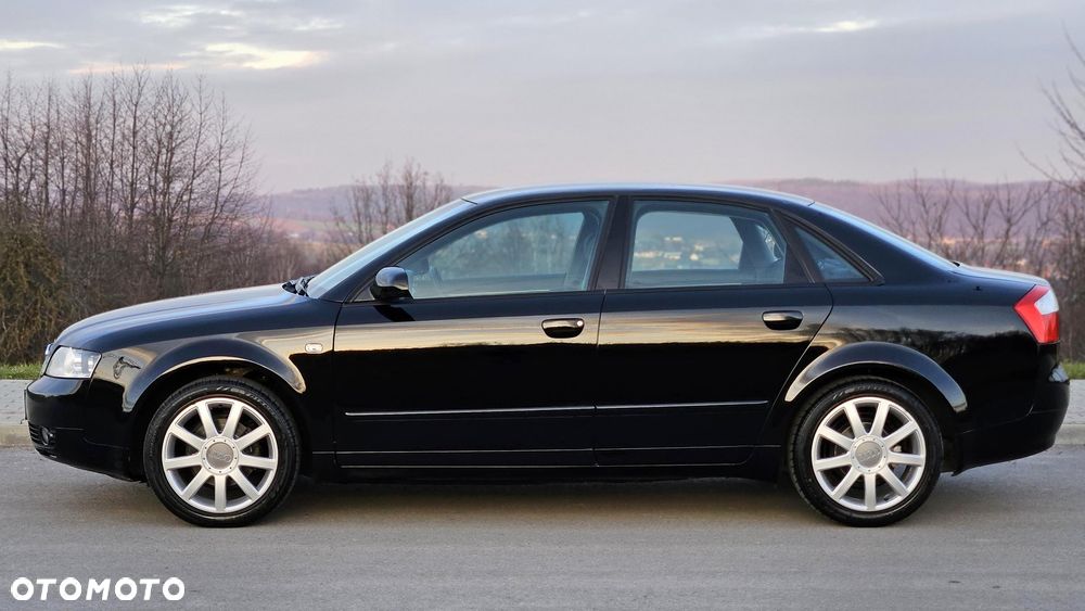 Audi A4 Limousine - 10