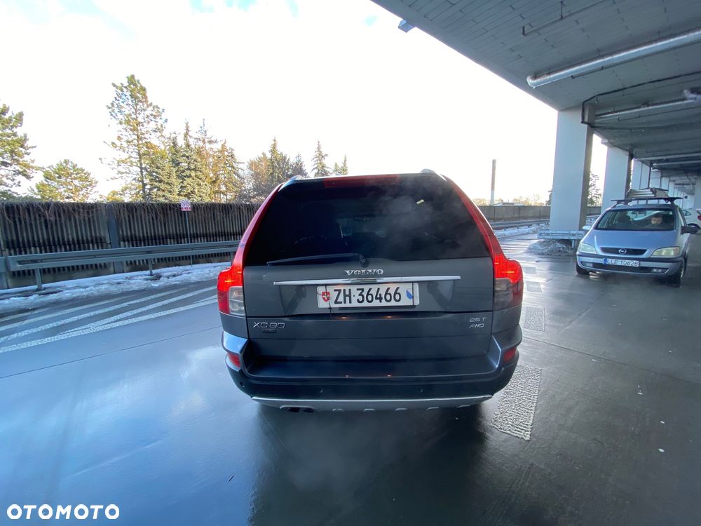 Volvo XC 90 - 1