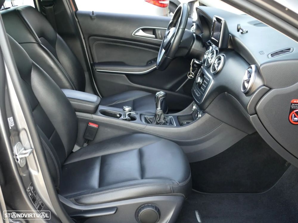 Mercedes-Benz A 180 d Urban - 27