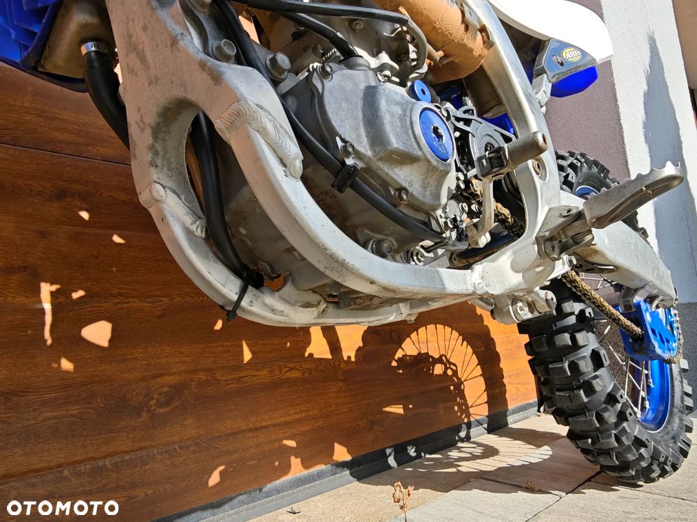 Yamaha YZF - 23