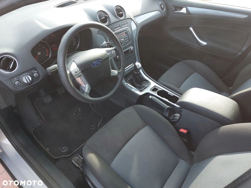 Ford Mondeo - 13
