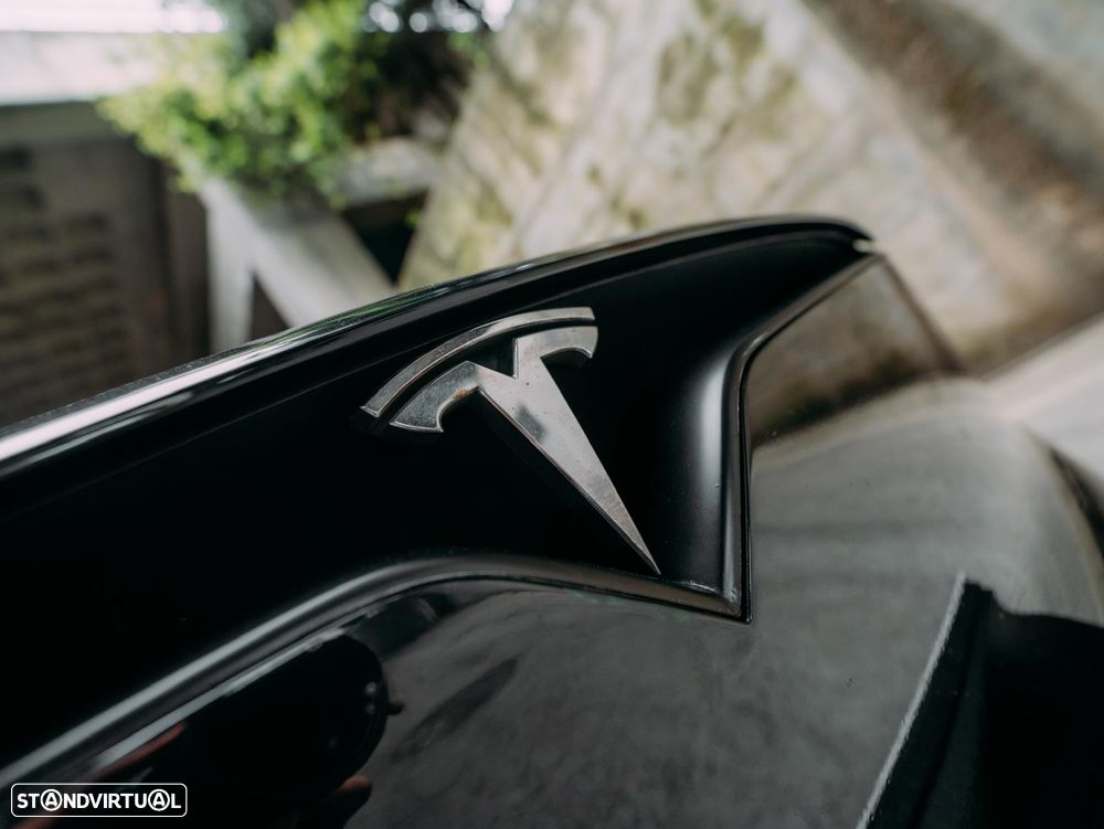 Tesla Model X 100D - 37