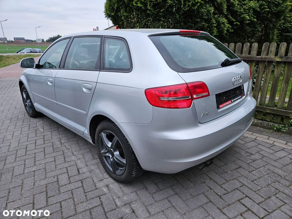Audi A3 Sportback 1.4 TFSI Ambiente - 3