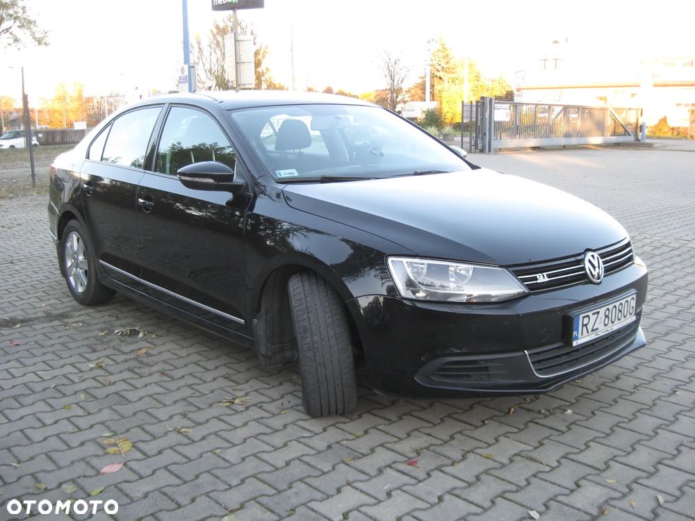 Volkswagen Jetta 1.6 TDI Comfortline - 3