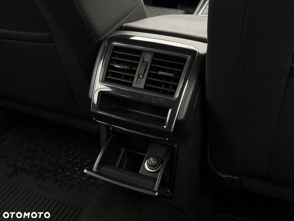 Skoda Superb 1.5 TSI Ambition DSG - 30