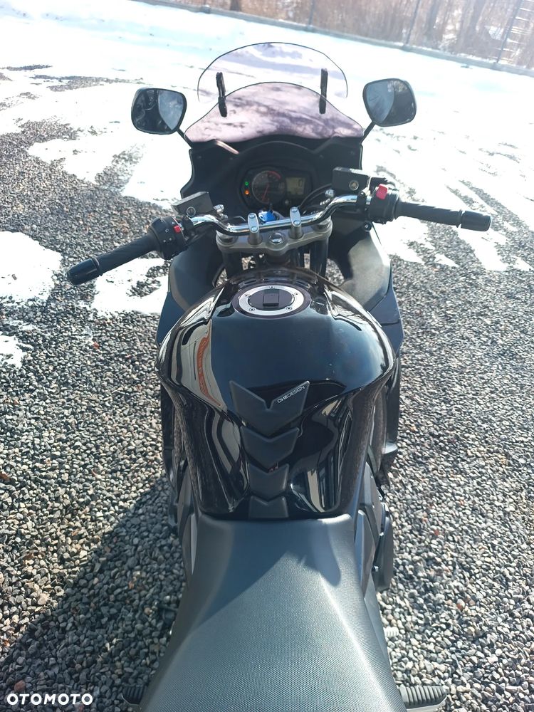 Suzuki GSX - 6