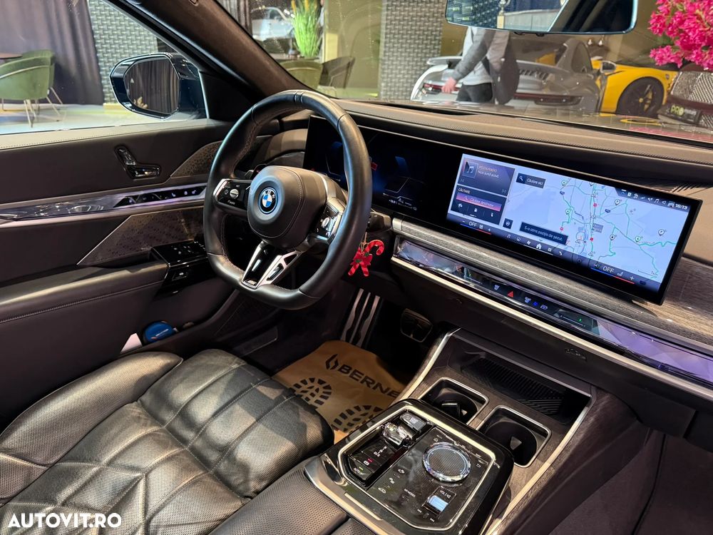 BMW M7 M760e xDrive AT PHEV - 30