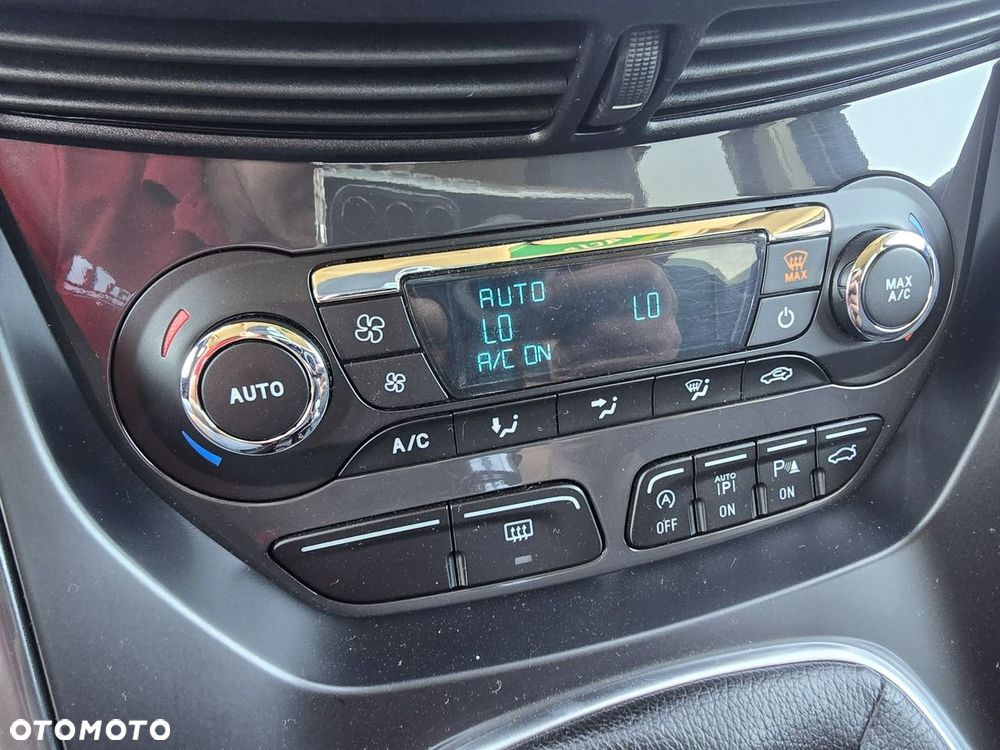 Ford Kuga - 25