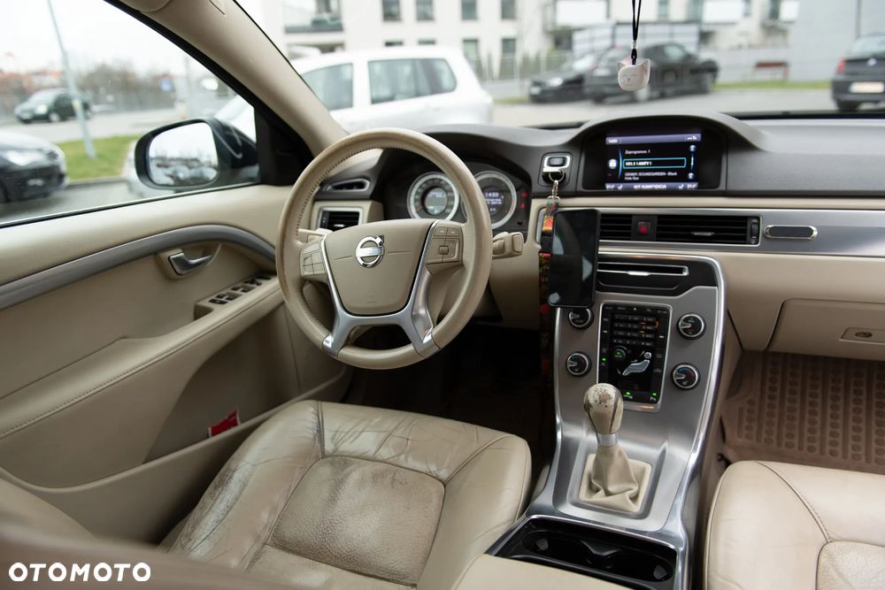 Volvo V70 D3 Summum - 15